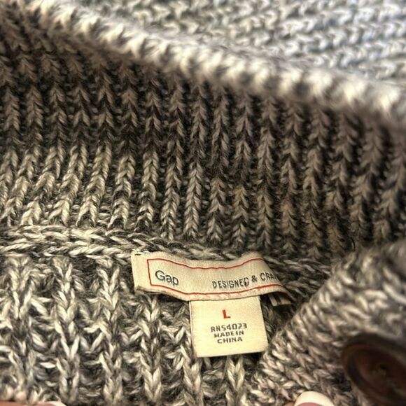 Gap gray white black mock neck buttoned sweater Size L New - Picture 6 of 10